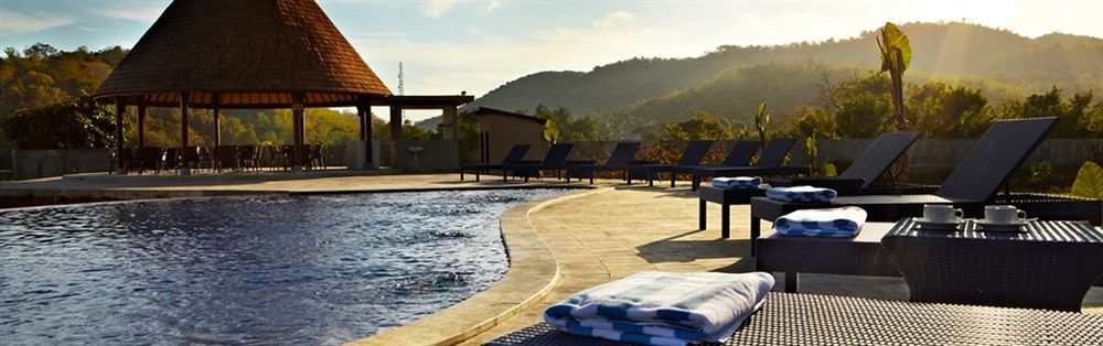 Luwansa Beach Hotel Лабуан-Бахо Экстерьер фото