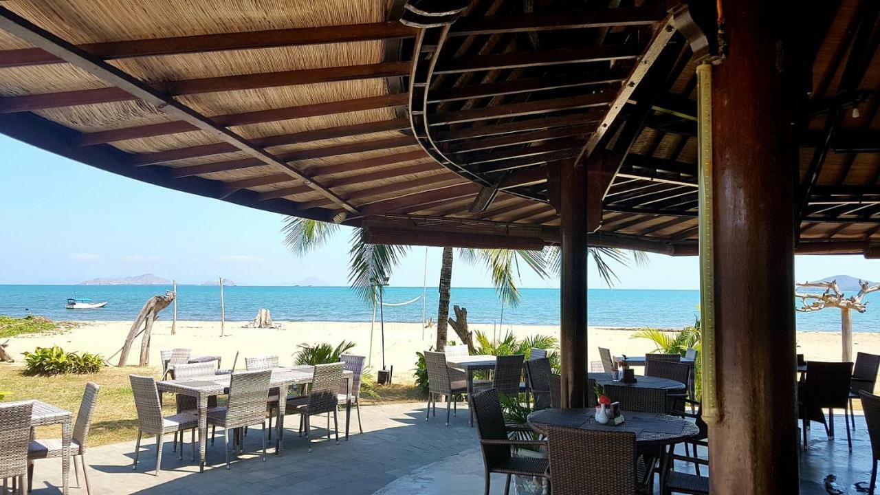 Luwansa Beach Hotel Лабуан-Бахо Экстерьер фото
