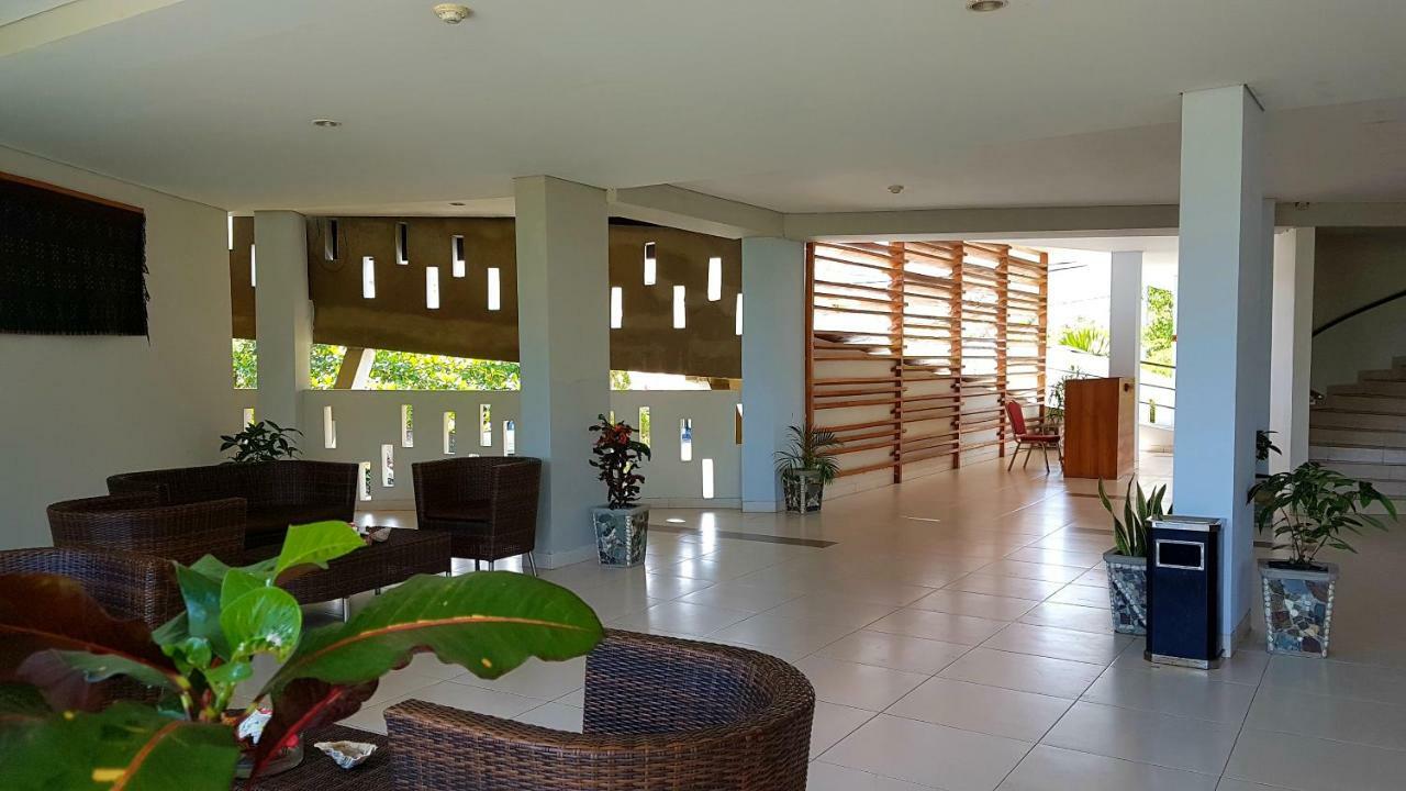 Luwansa Beach Hotel Лабуан-Бахо Экстерьер фото