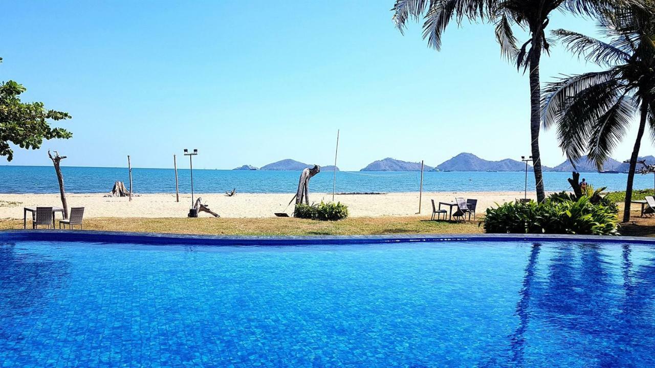 Luwansa Beach Hotel Лабуан-Бахо Экстерьер фото